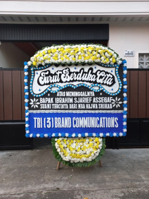 Papan Bunga Duka di Makmur